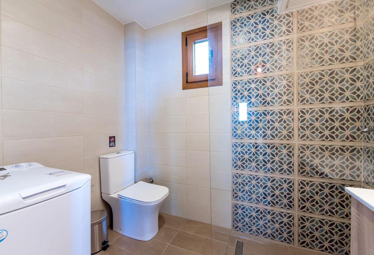 Nereus & Oceanus Beachfront Apartments, Lagonisi Beach #Feelslikehome Ormos Panagias Exterior photo