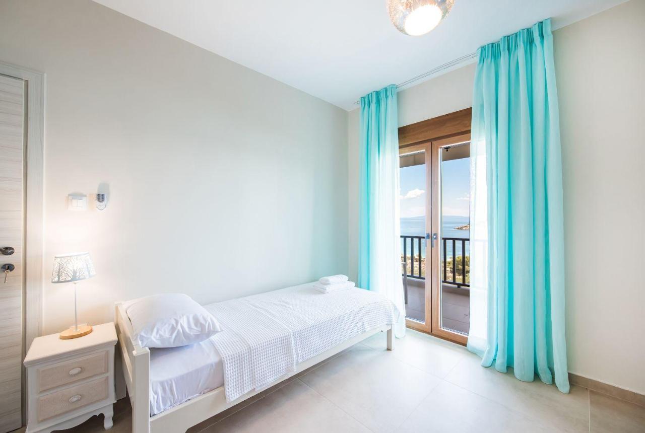 Nereus & Oceanus Beachfront Apartments, Lagonisi Beach #Feelslikehome Ormos Panagias Exterior photo